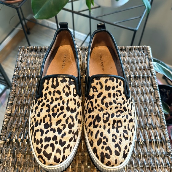 HALOGEN WOMENS SLIP ON PLATFORM FLAT LEOPARD PRINT SIZE‎ 7 - Picture 1 of 8